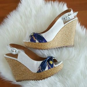 Qupid womens white wedge bow sandals size 5.5